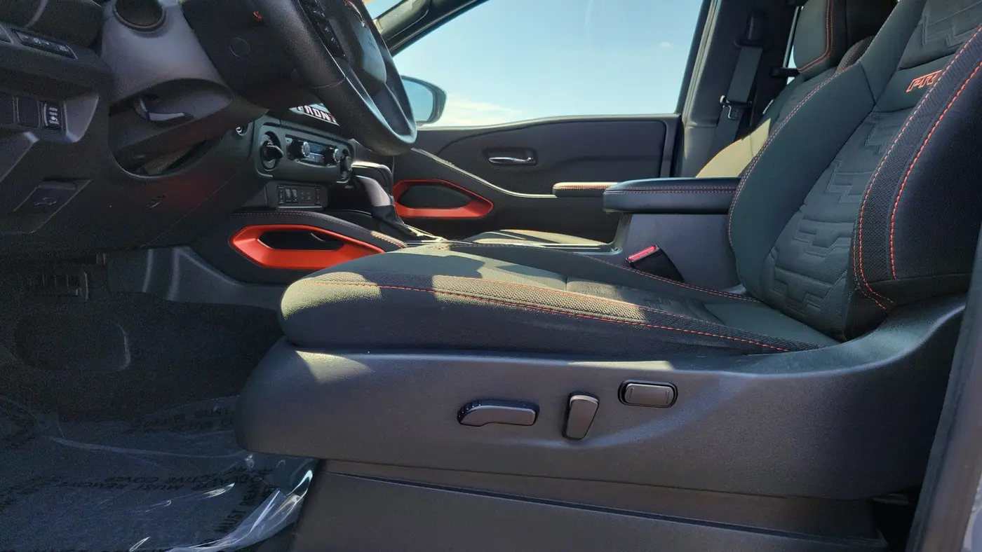 2025 Nissan Frontier S
