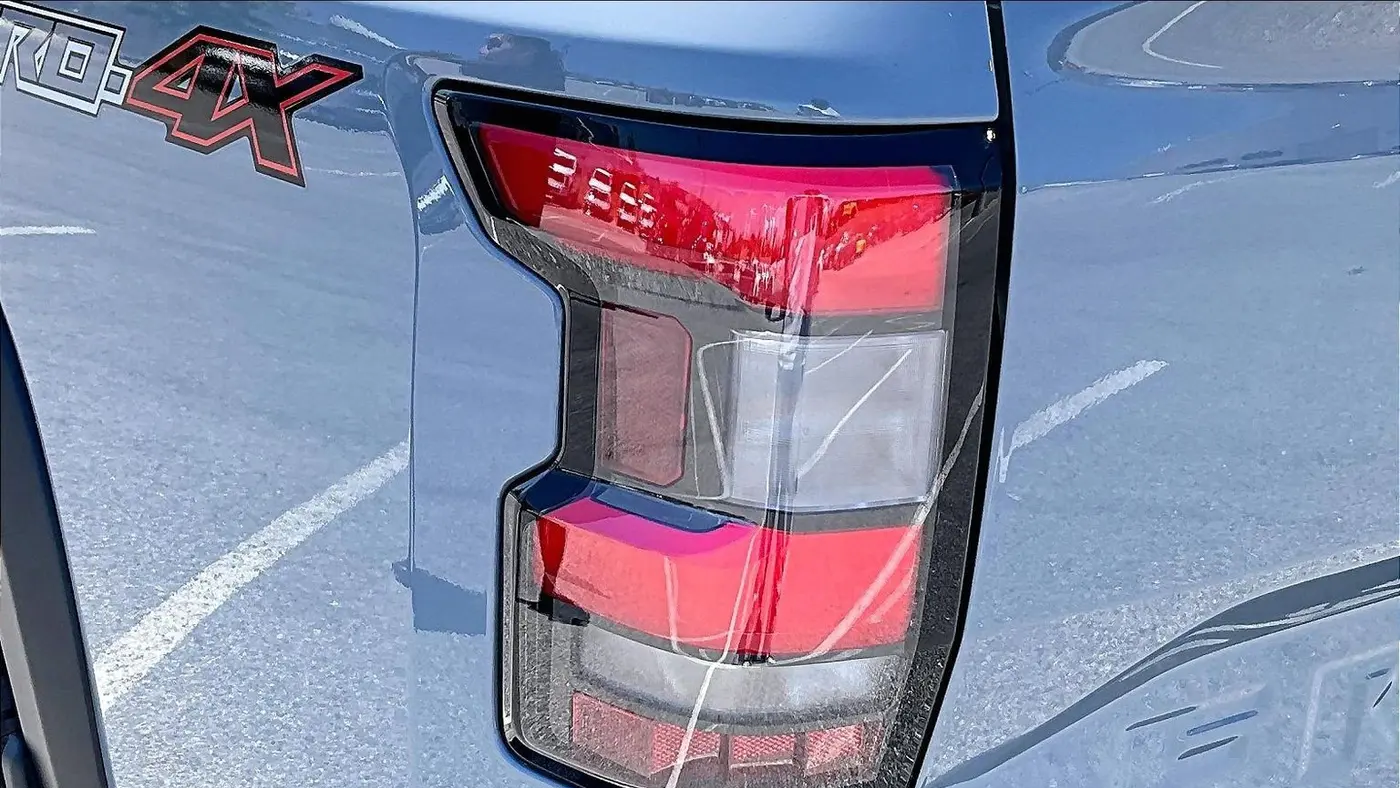 2023 Nissan Frontier S