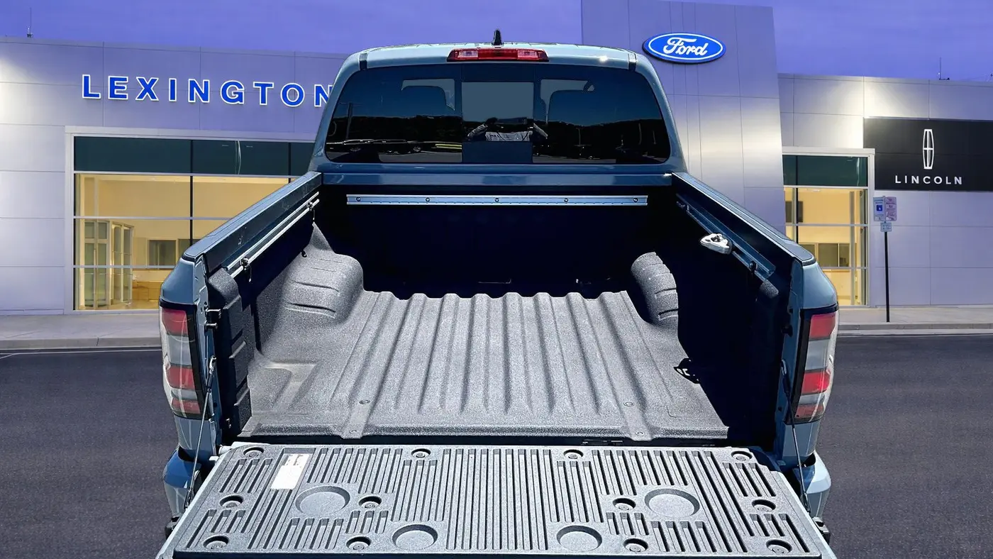 2023 Nissan Frontier S