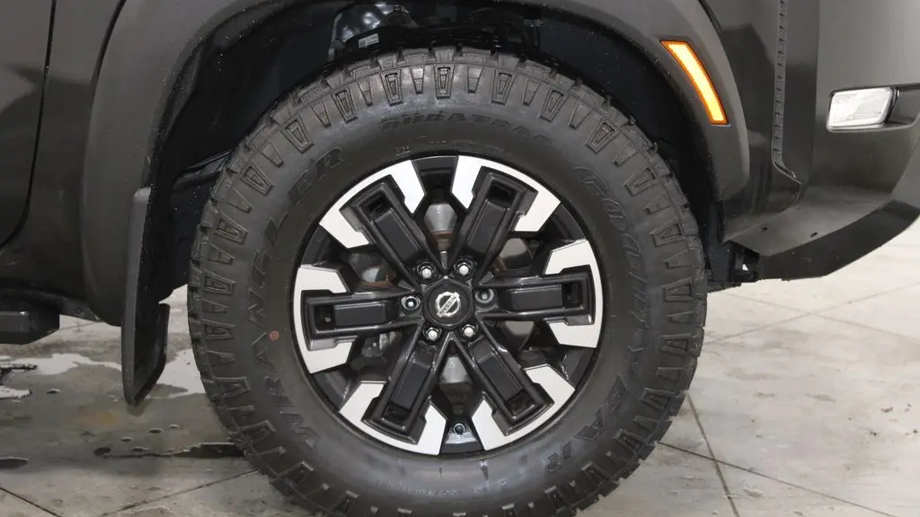 2023 Nissan Frontier S