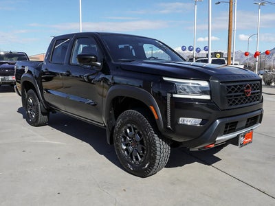 2024 Nissan Frontier 4X4 PRO-4X 4DR Crew Cab 5 FT. SB