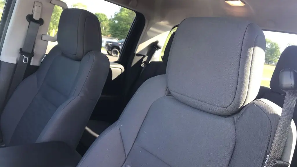 2025 Nissan Frontier S