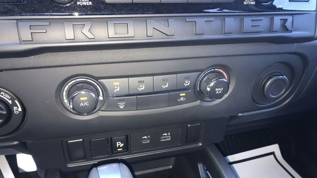 2025 Nissan Frontier S