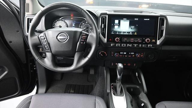 2025 Nissan Frontier S