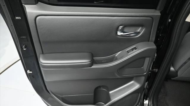 2025 Nissan Frontier S
