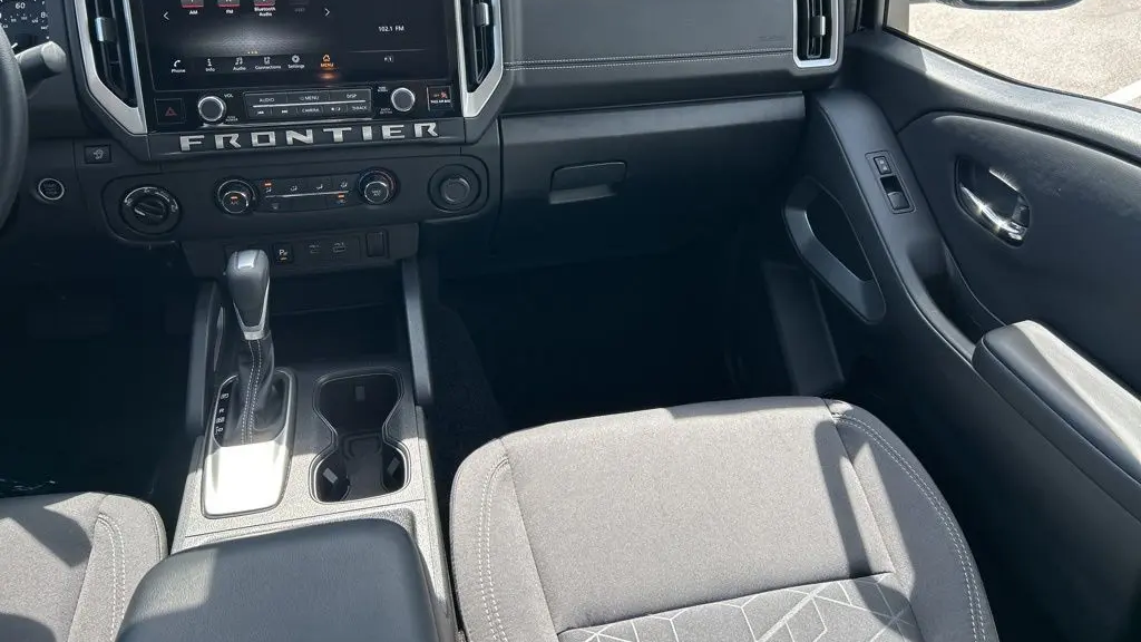 2025 Nissan Frontier S