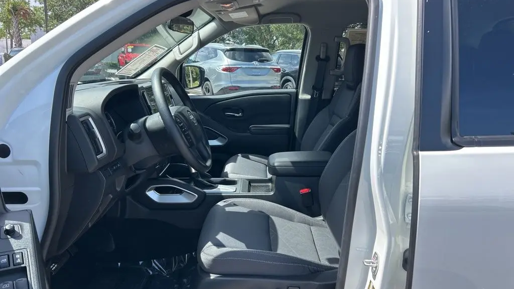2025 Nissan Frontier S