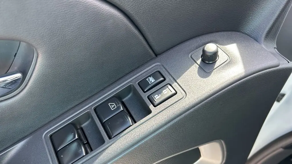 2025 Nissan Frontier S