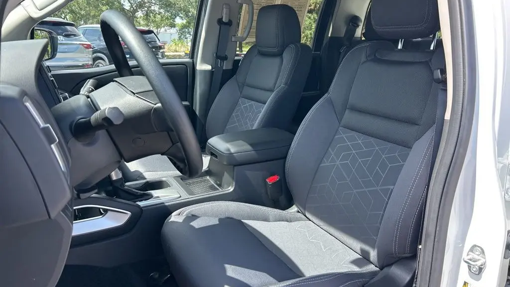 2025 Nissan Frontier S