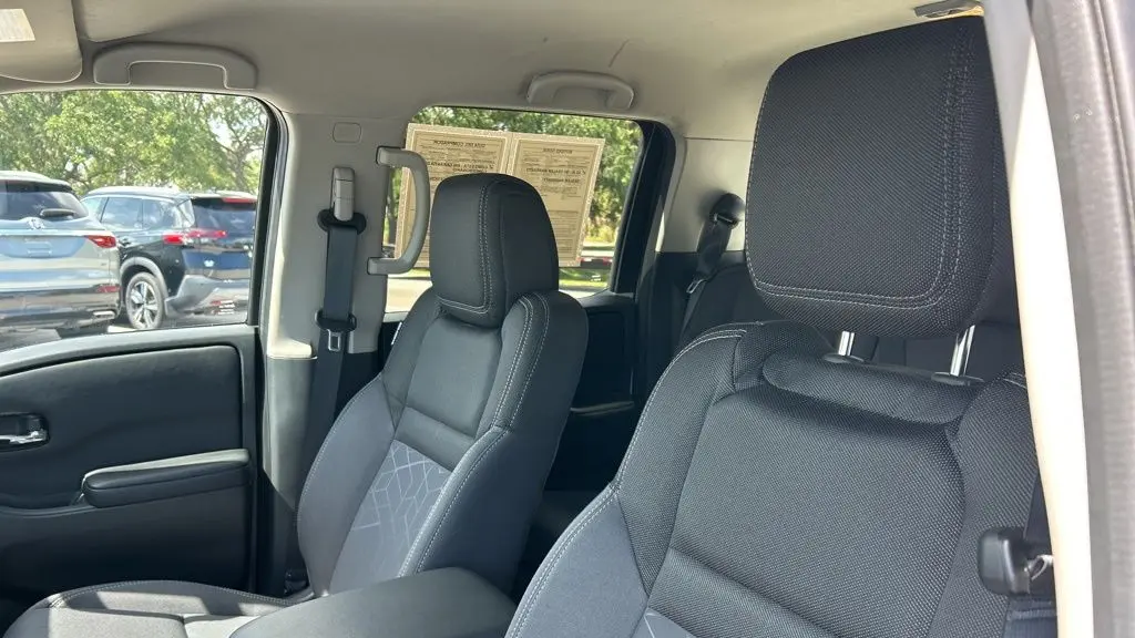 2025 Nissan Frontier S