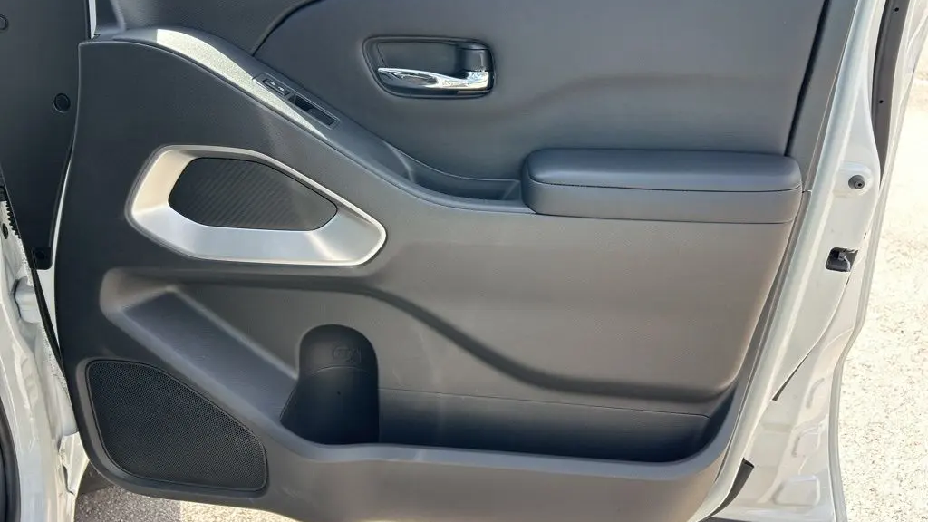 2025 Nissan Frontier S