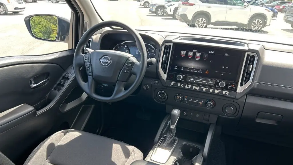 2025 Nissan Frontier S