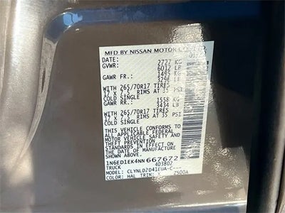 2022 Nissan Frontier 4X4 PRO-4X 4DR Crew Cab 5 FT. SB