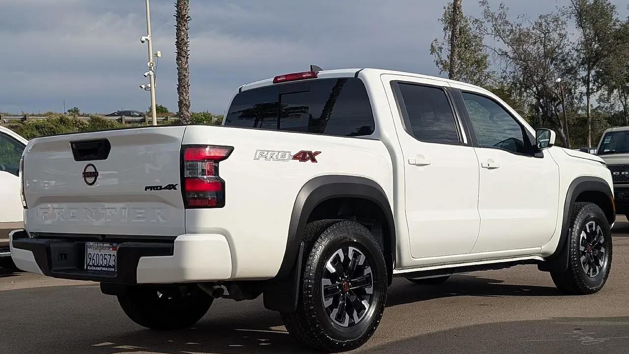 2024 Nissan Frontier S