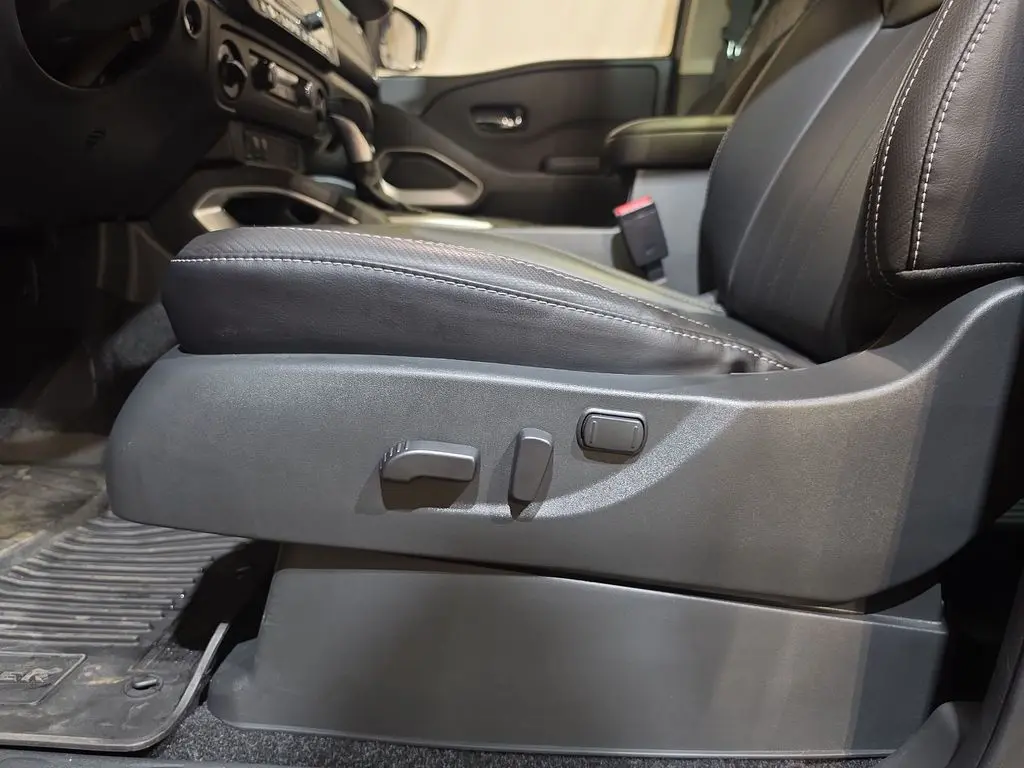 2025 Nissan Frontier - $37,689