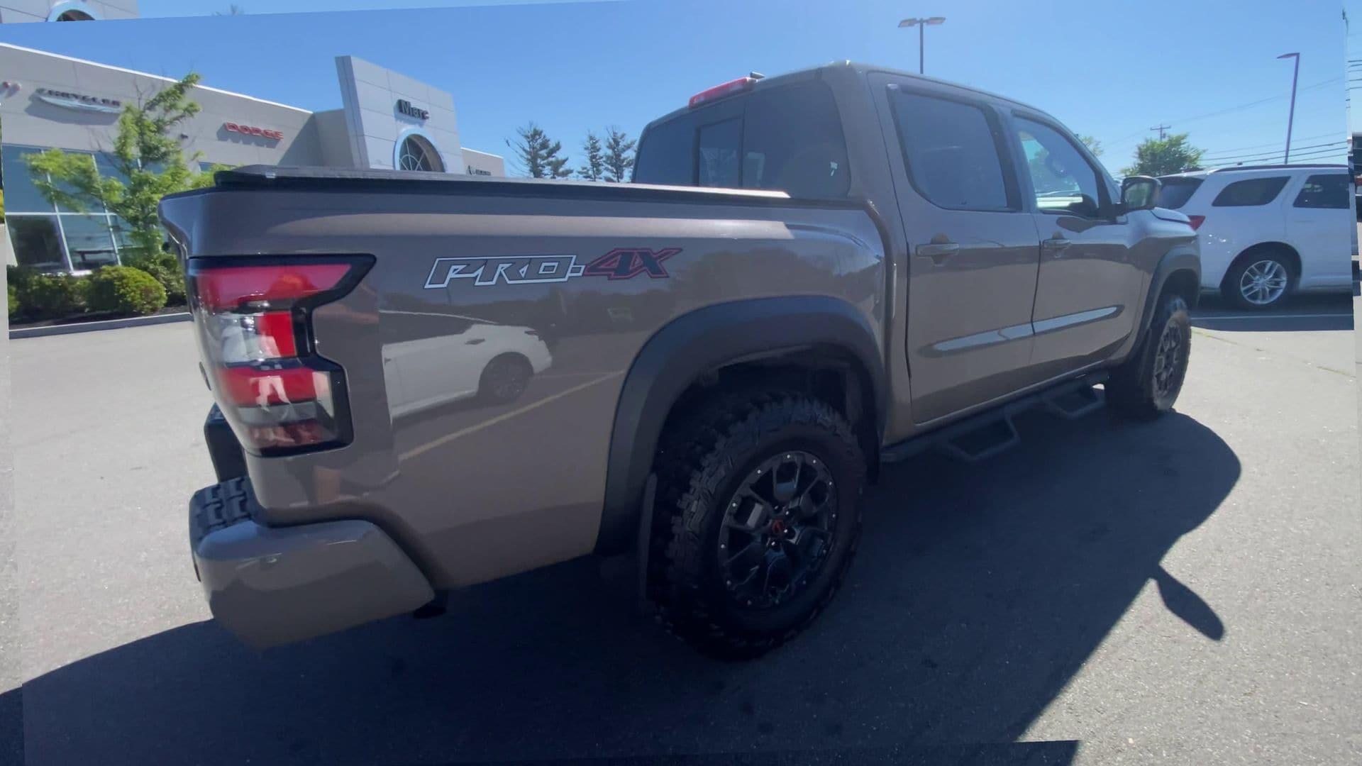 2022 Nissan Frontier S
