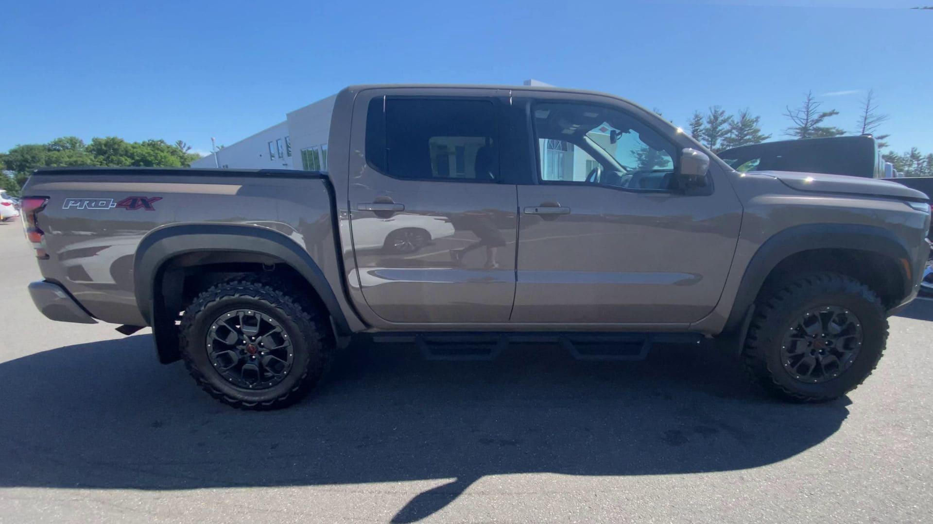 2022 Nissan Frontier S