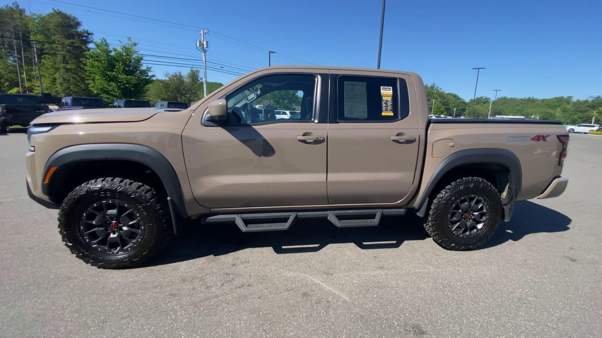 2022 Nissan Frontier S