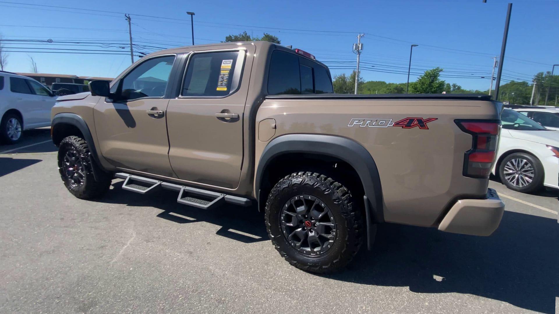 2022 Nissan Frontier S