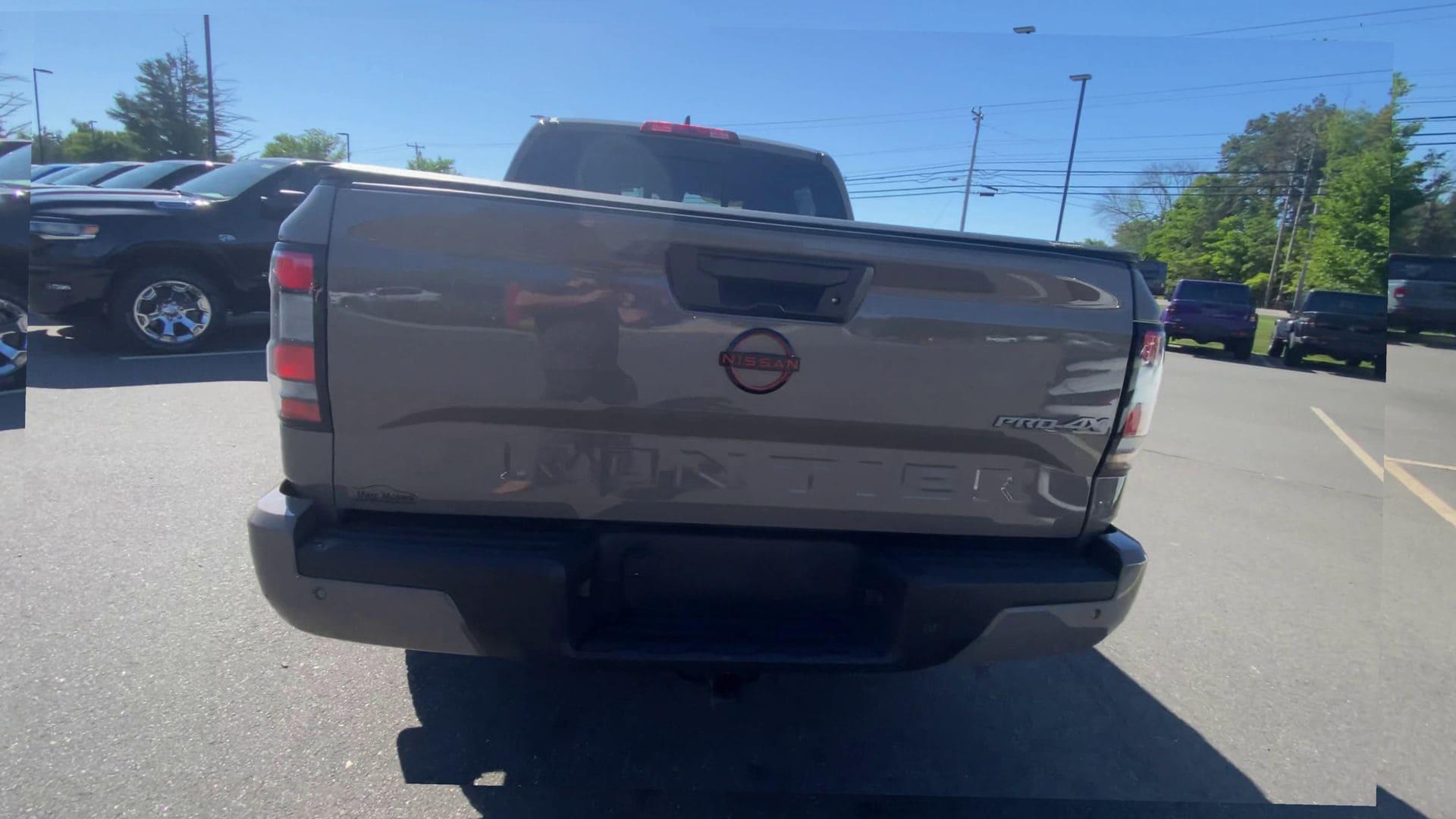 2022 Nissan Frontier S