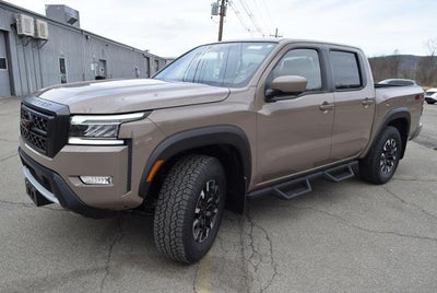 2023 Nissan Frontier 4X4 S 4DR Crew Cab 5 FT. SB