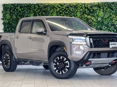 2023 Nissan Frontier 4X4 S 4DR Crew Cab 5 FT. SB