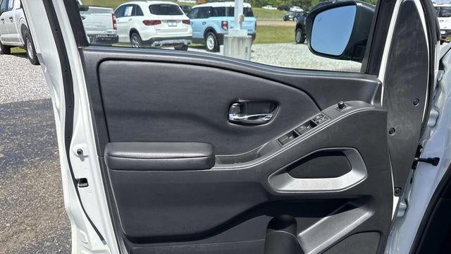 2025 Nissan Frontier S