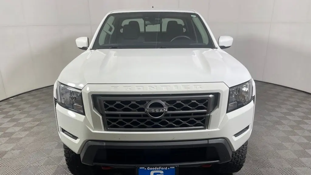 2022 Nissan Frontier S