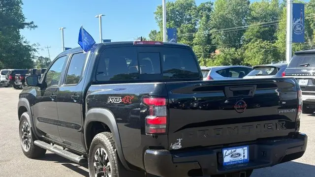 2022 Nissan Frontier S