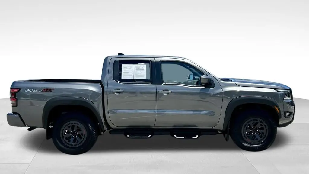 2025 Nissan Frontier S