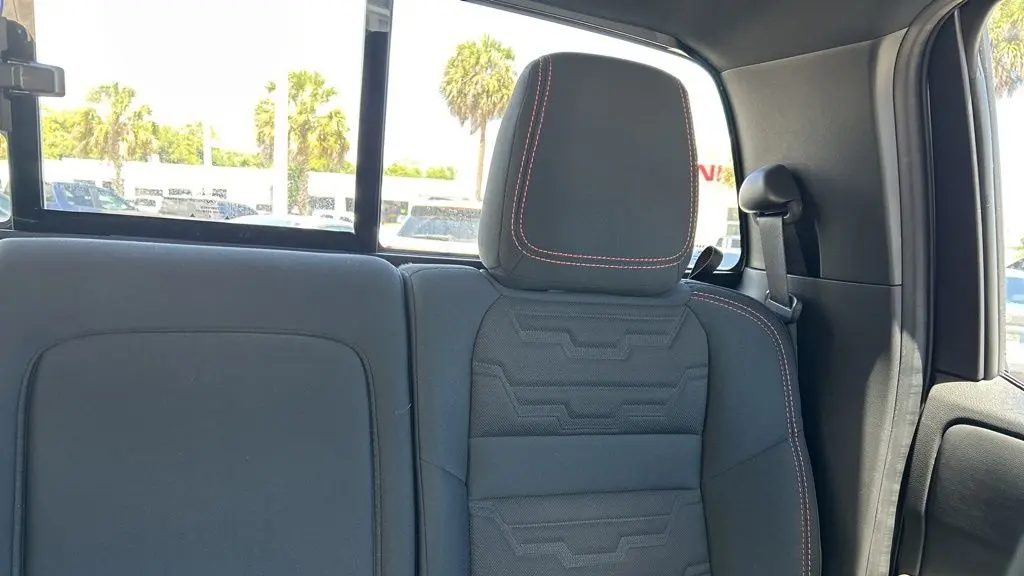 2025 Nissan Frontier S