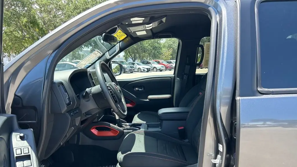 2025 Nissan Frontier S