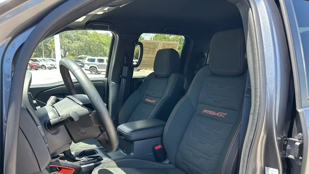 2025 Nissan Frontier S