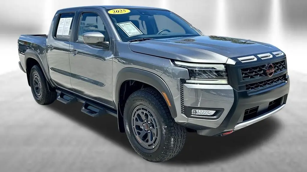 2025 Nissan Frontier S