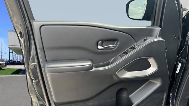 2025 Nissan Frontier S