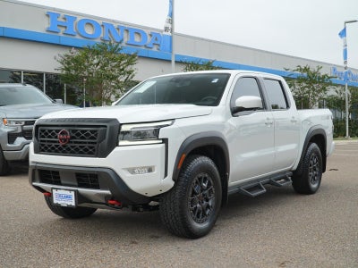 2024 Nissan Frontier 4X4 PRO-4X 4DR Crew Cab 5 FT. SB
