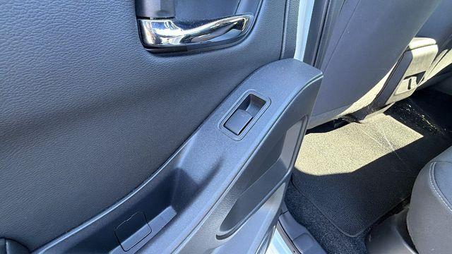 2025 Nissan Frontier S