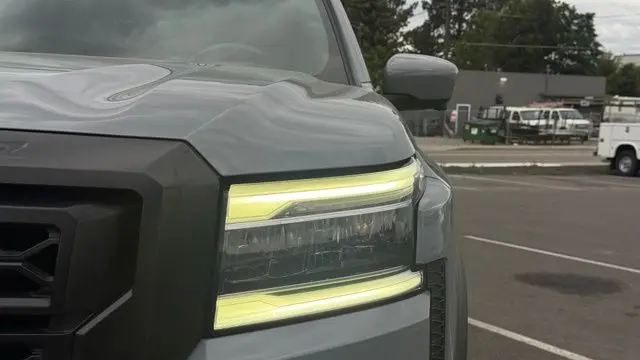 2022 Nissan Frontier S