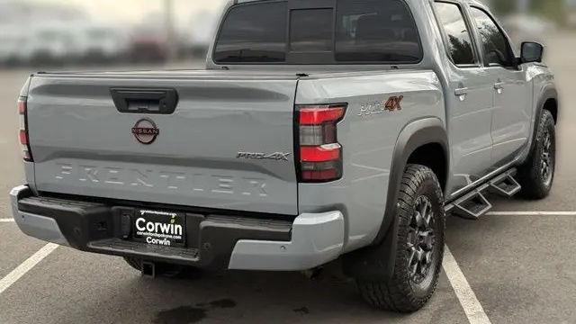 2022 Nissan Frontier S