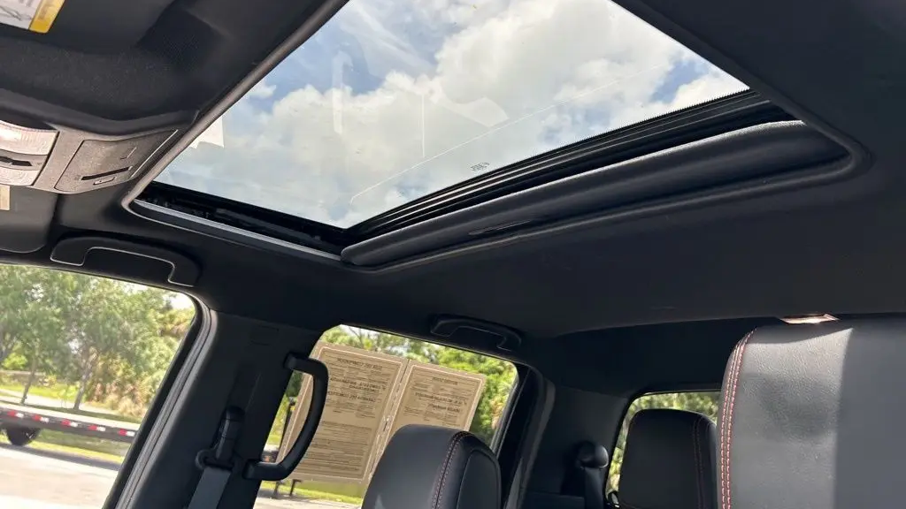 2023 Nissan Frontier S