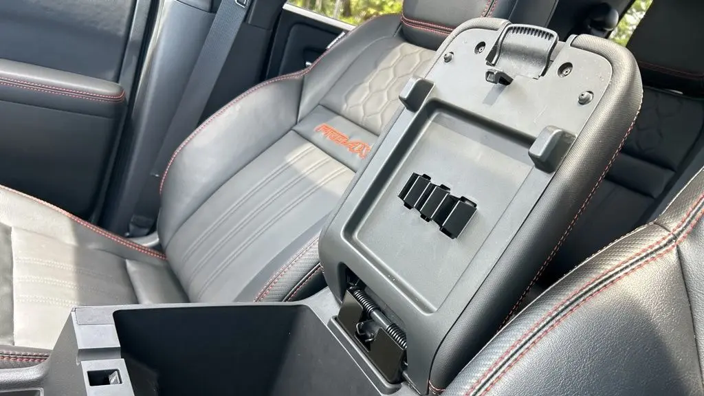 2023 Nissan Frontier S