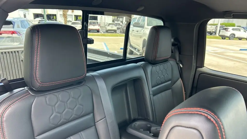 2023 Nissan Frontier S