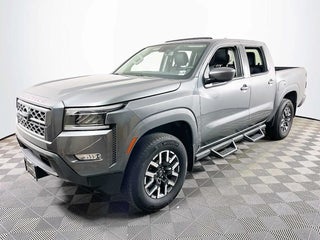 2024 Nissan Frontier with Gun Metallic Exterior