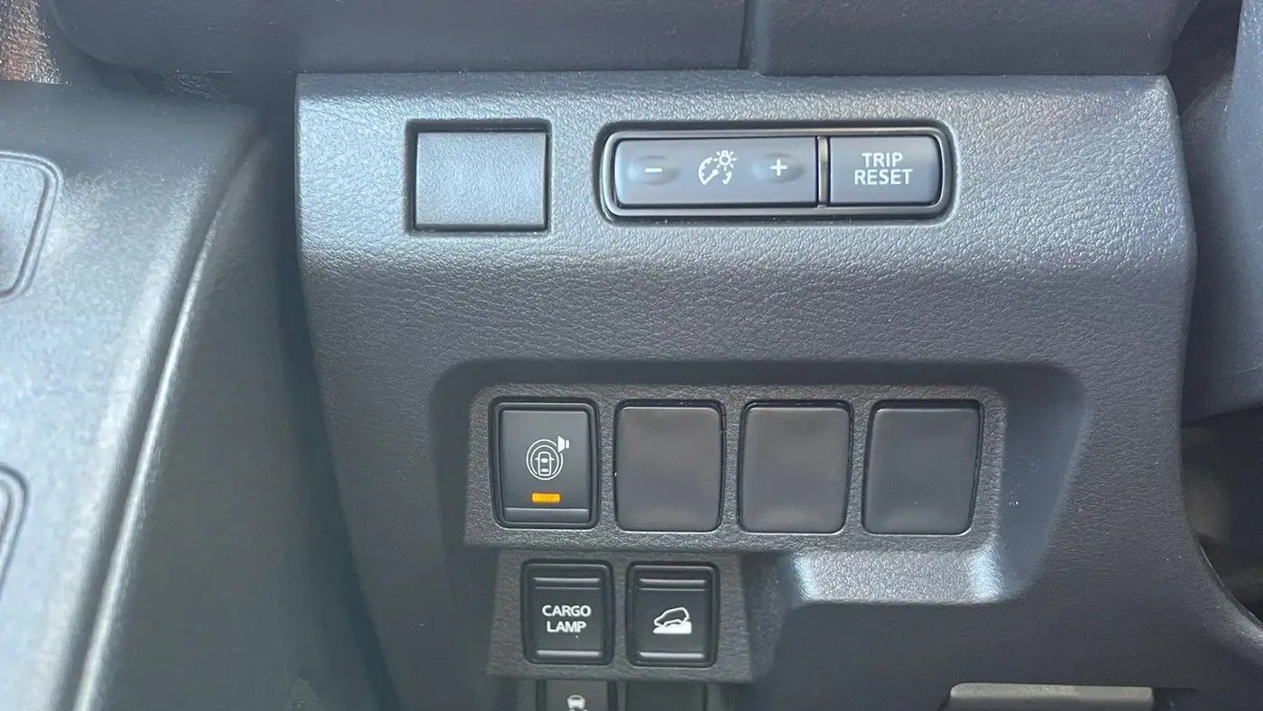 2025 Nissan Frontier SL