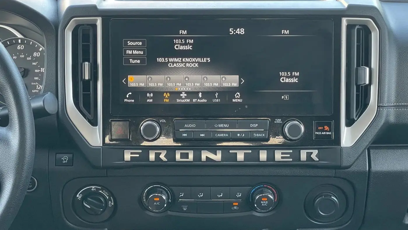 2025 Nissan Frontier SL