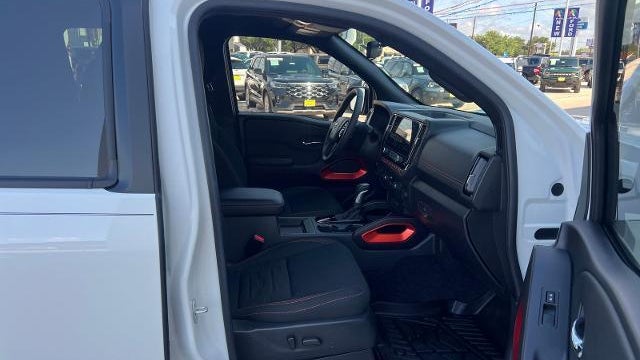2025 Nissan Frontier S