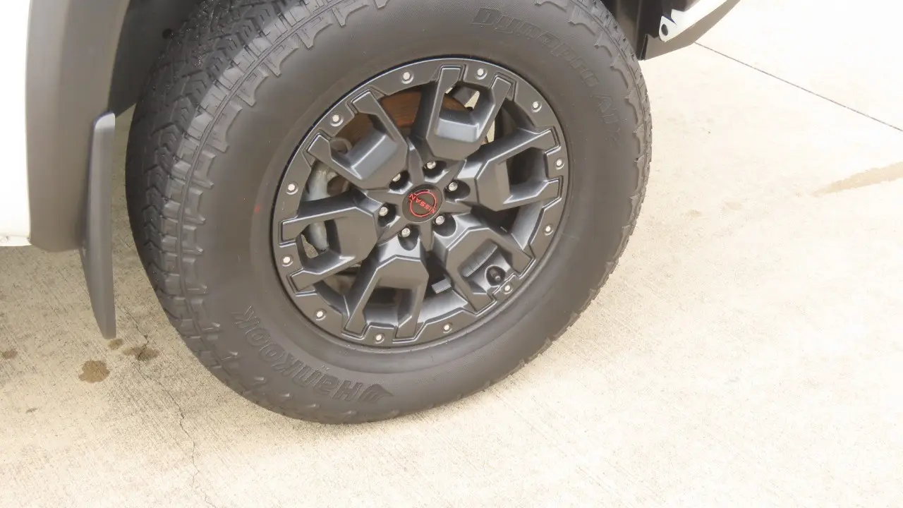 2023 Nissan Frontier S