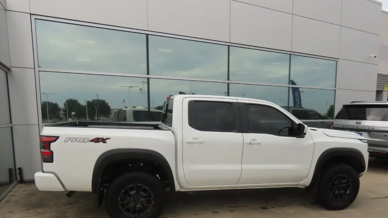 2023 Nissan Frontier S