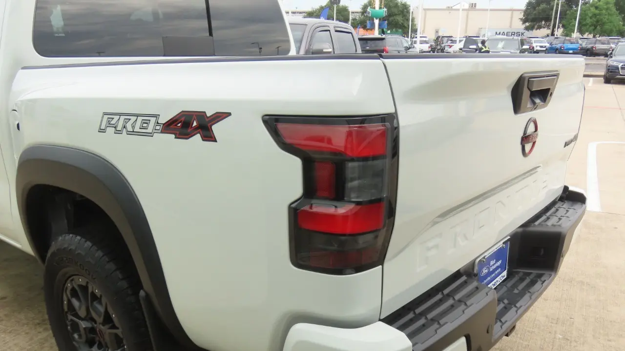 2023 Nissan Frontier S