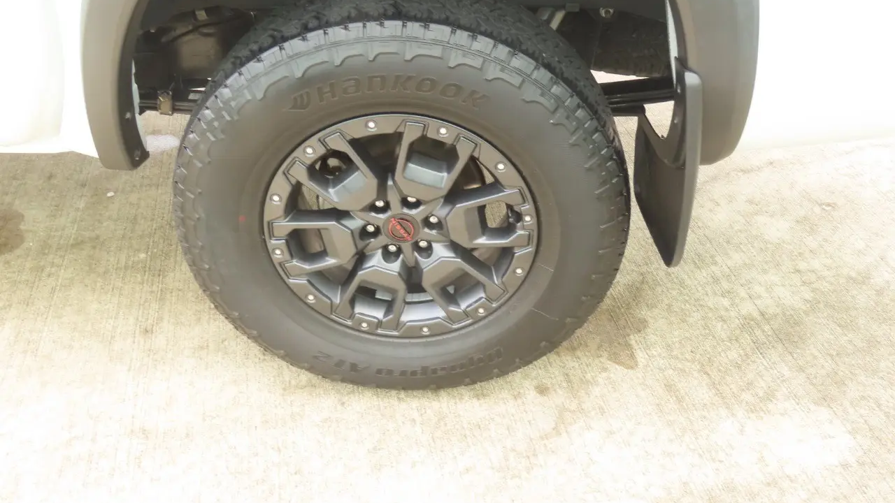 2023 Nissan Frontier S